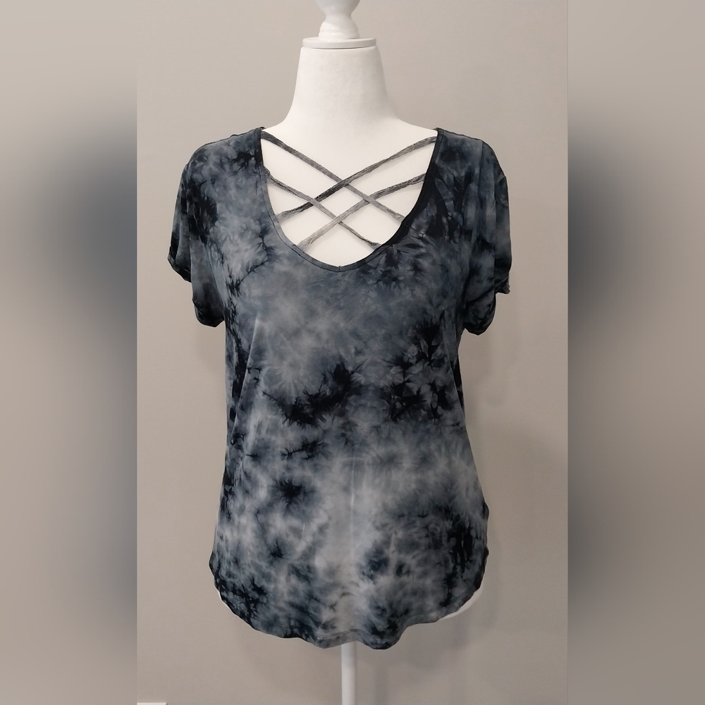 American Eagle Outfitters Soft and Sexy AEO T 1977 dark blue tie dye top Size M